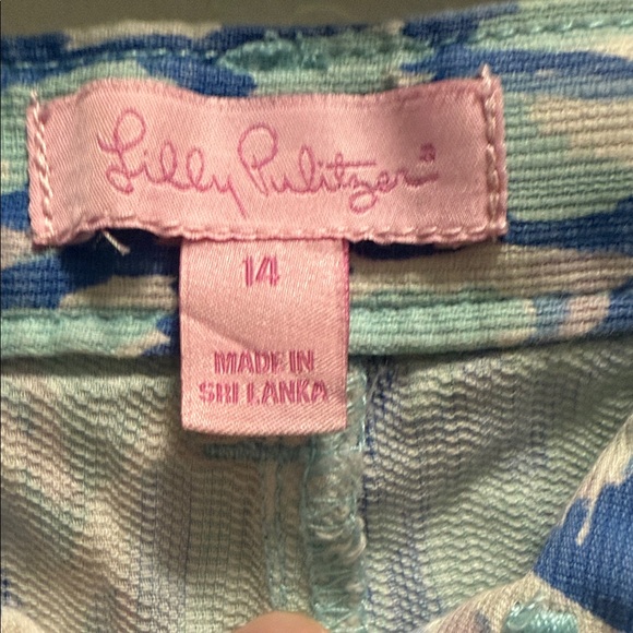 Lilly Pulitzer Blue and White Patterned Garment - Picture 2 of 4